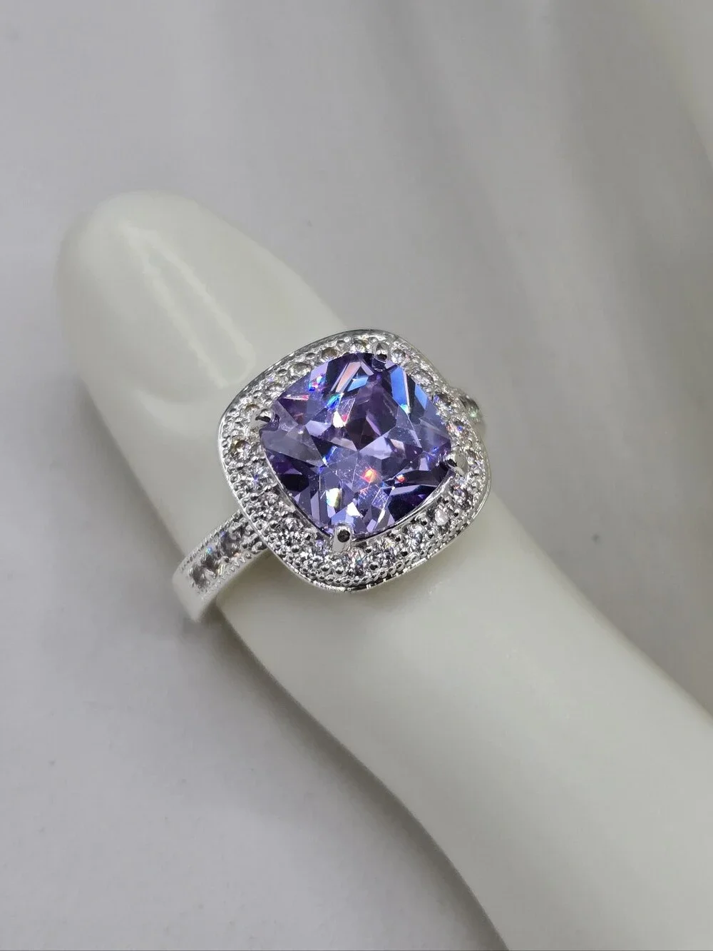 Swarovski Crystal Elements Silver Statement Ring Light Purple Amethyst Size 7.75